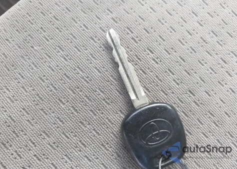 2006 Toyota Corolla Ce z USA, uszkodzony, nr VIN 2T1BR32E46C693209